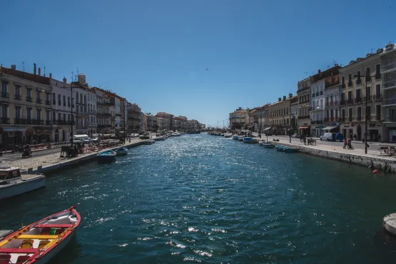 trajet van vers les plages et ports montpellier